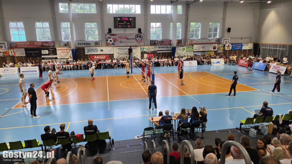 Mecz Norwegia-Dania w gostyńskim LO