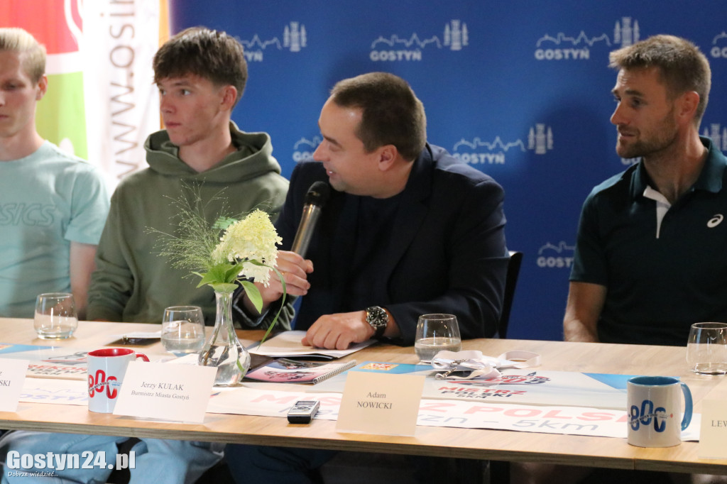 Piątkowa konferencja prasowa przed biegiem GO5 Gostyń