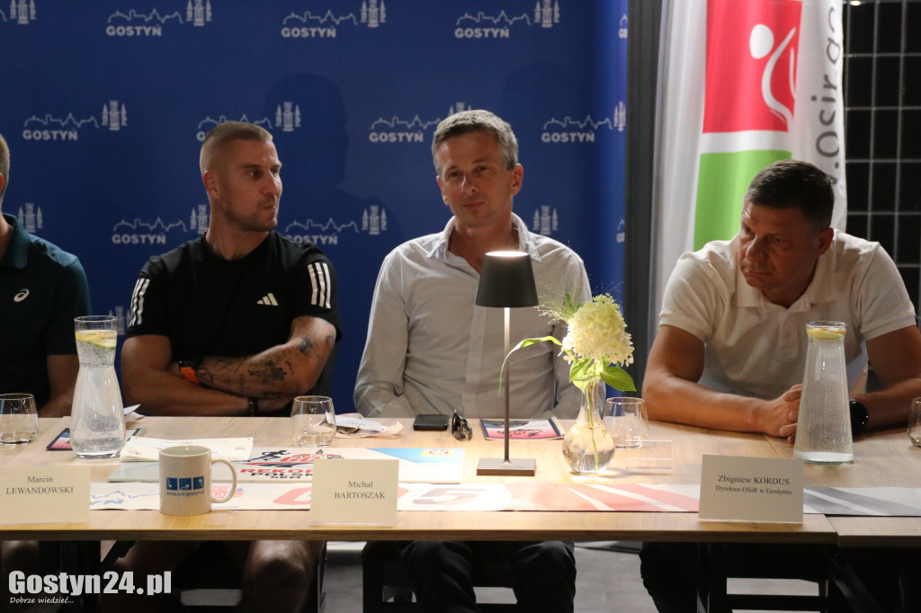 Piątkowa konferencja prasowa przed biegiem GO5 Gostyń
