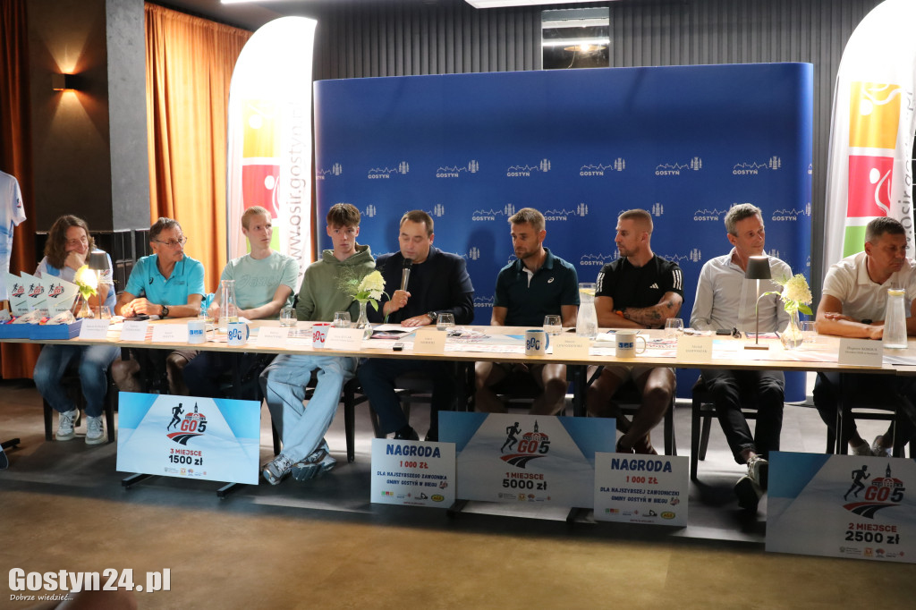 Piątkowa konferencja prasowa przed biegiem GO5 Gostyń