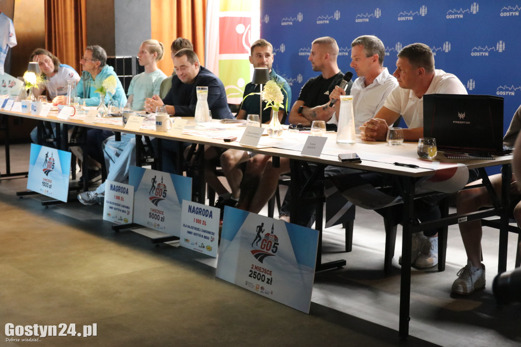 Piątkowa konferencja prasowa przed biegiem GO5 Gostyń
