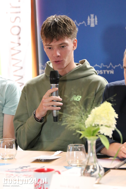 Piątkowa konferencja prasowa przed biegiem GO5 Gostyń