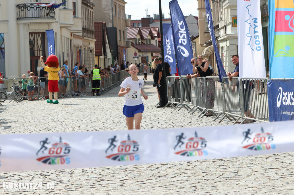 Biegi dzieci podczas GO5 - Gostyń