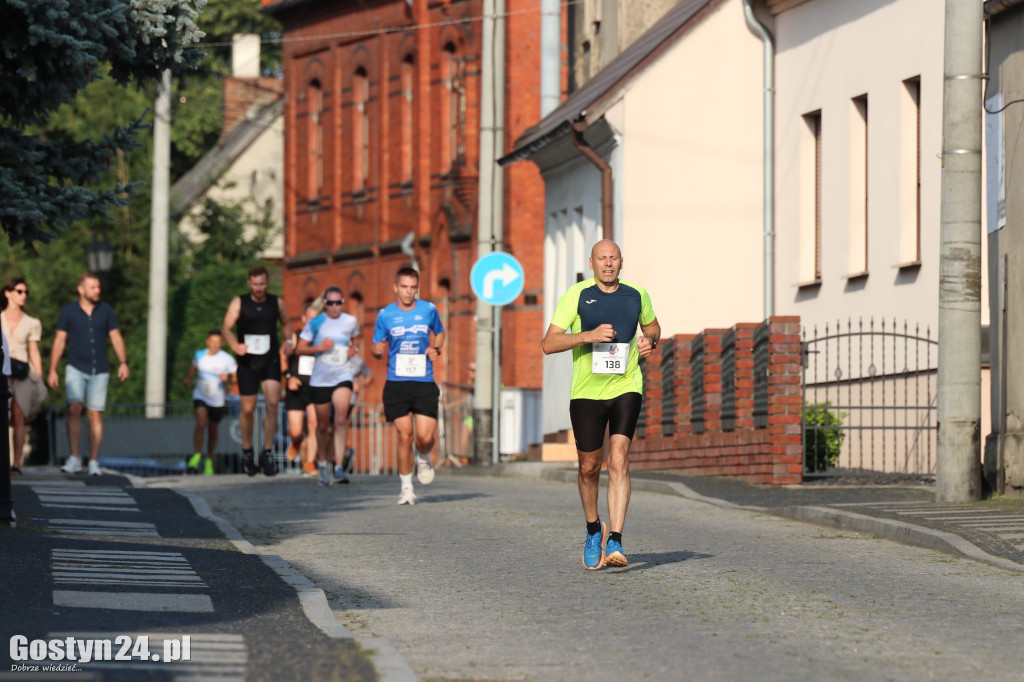 Biegi GO 5 Gostyń. Ogromne tempo na trasie