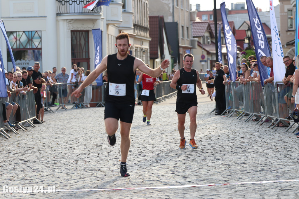 Biegi GO 5 Gostyń. Ogromne tempo na trasie