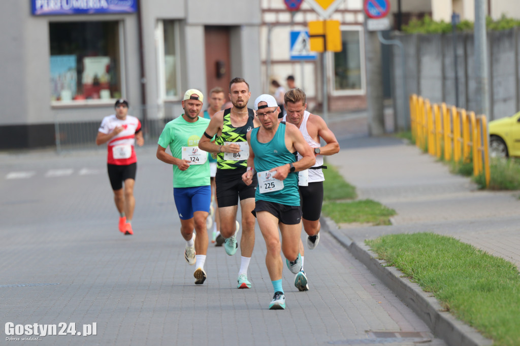 Biegi GO 5 Gostyń. Ogromne tempo na trasie