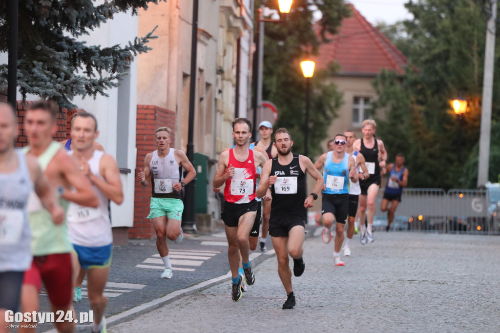 Biegi GO 5 Gostyń. Ogromne tempo na trasie