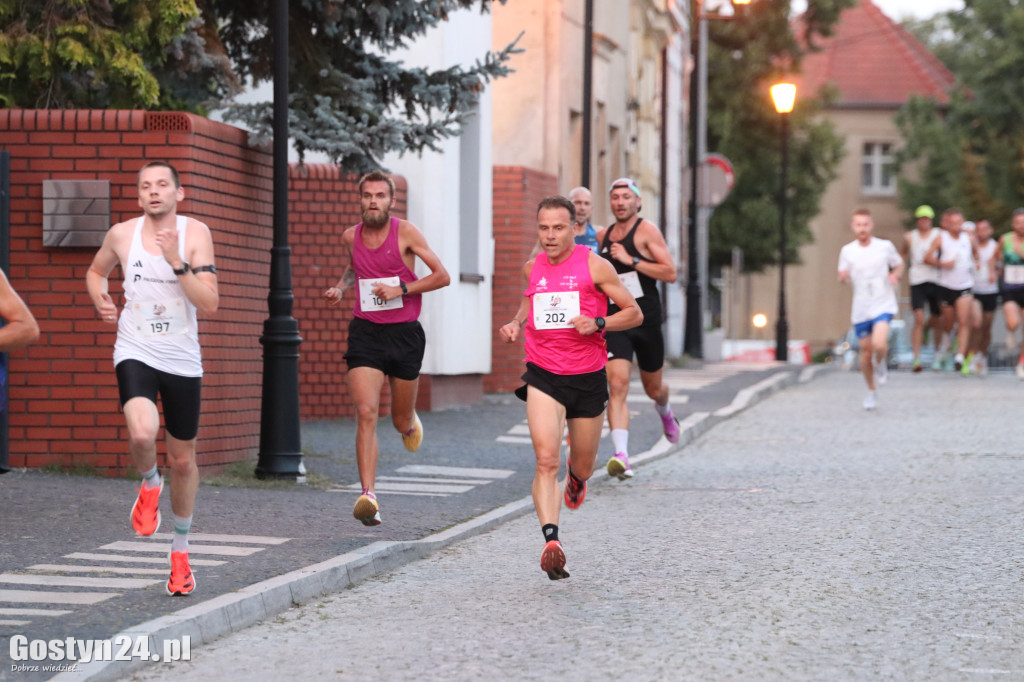 Biegi GO 5 Gostyń. Ogromne tempo na trasie
