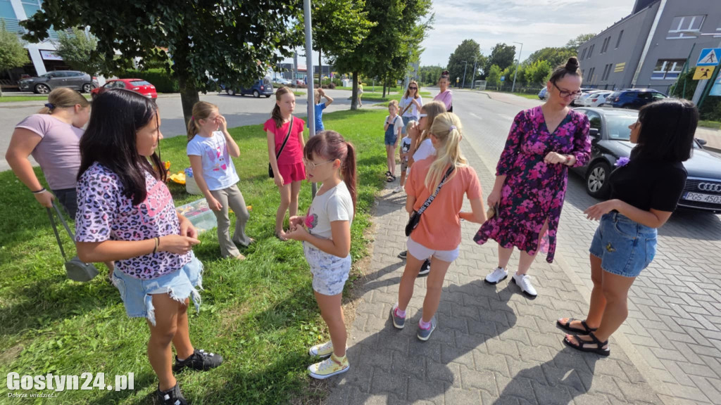 Wakacyjny klimat na gostyńskich przystankach