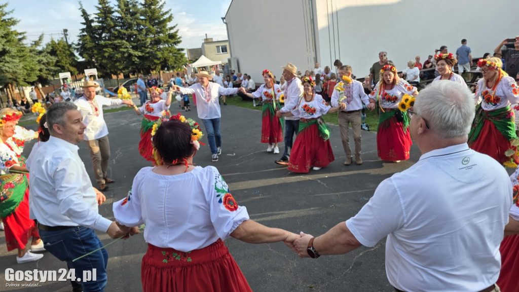 Dożynki w podgostyńskiej wsi Brzezie