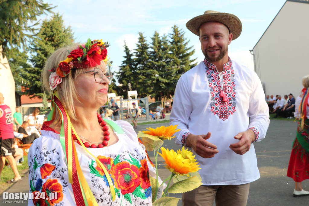 Dożynki w podgostyńskiej wsi Brzezie