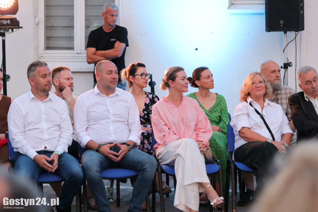Koncert na dziedzińcu ratusza w Gostyniu
