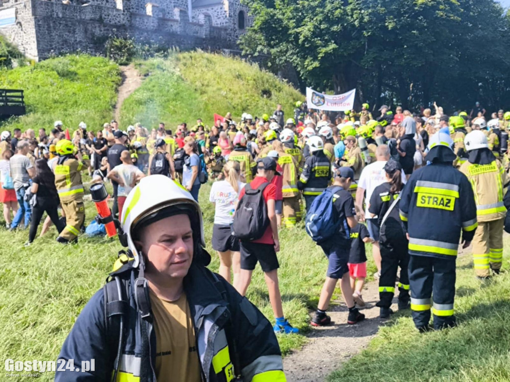 Strażacy OSP Gostyń weszli na Ślężę w szczytnym celu