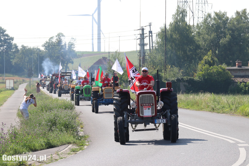 Parada zabytkowych pojazdów na Świętą Górę