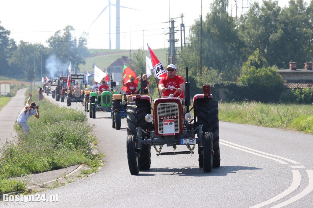Parada zabytkowych pojazdów na Świętą Górę