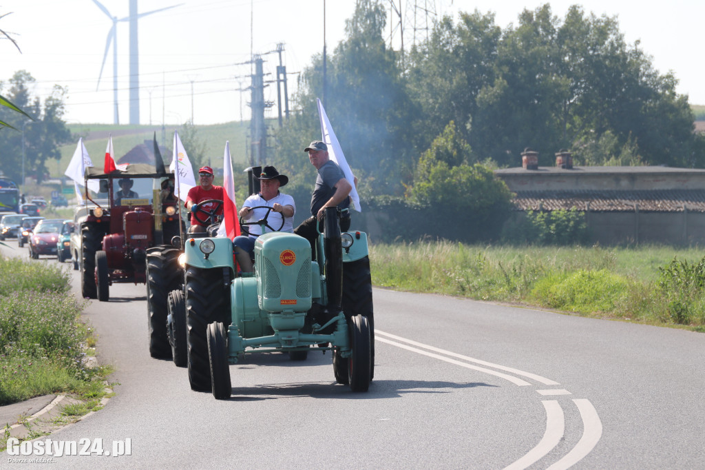 Parada zabytkowych pojazdów na Świętą Górę