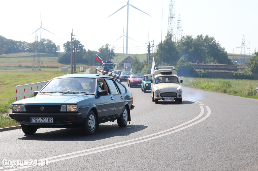 Parada zabytkowych pojazdów na Świętą Górę