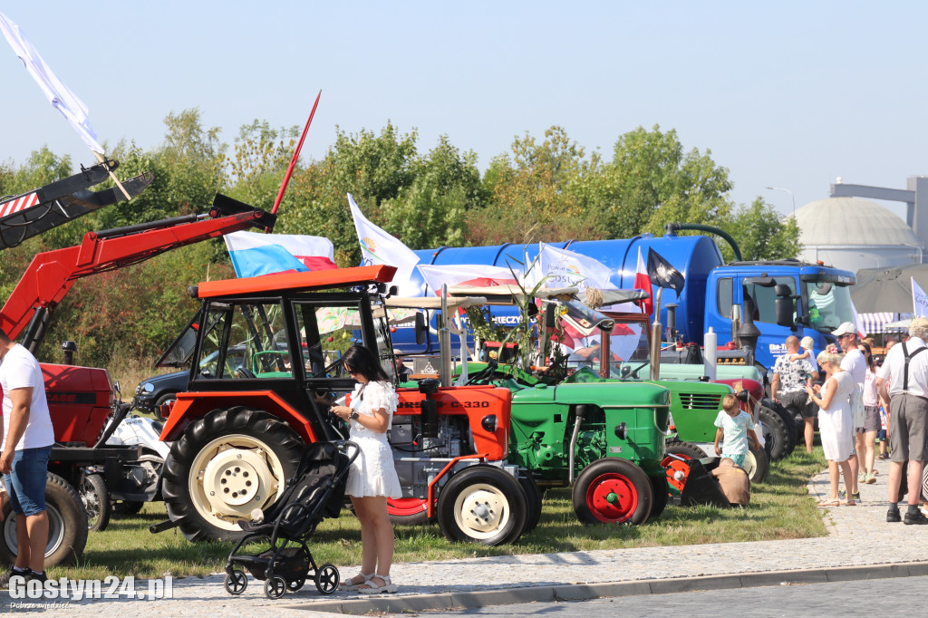 Parada zabytkowych pojazdów na Świętą Górę