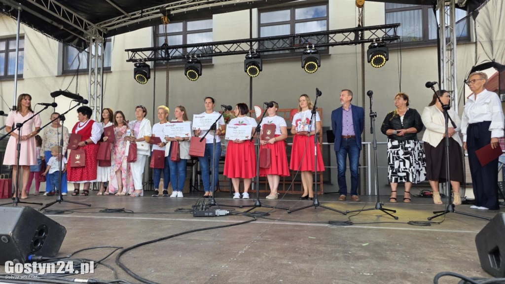 Dożynki Gminne na rynku w Pogorzeli