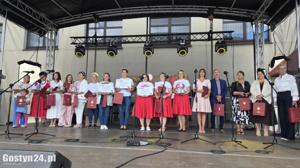 Dożynki Gminne na rynku w Pogorzeli