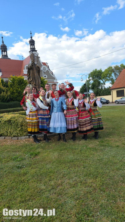 Dożynki Gminne na rynku w Pogorzeli