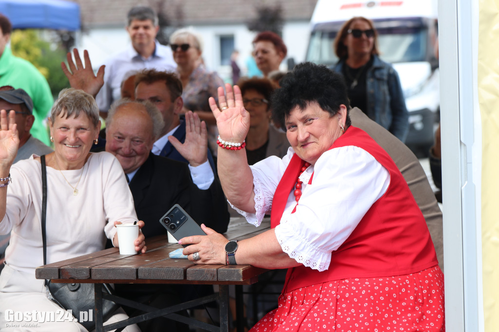 Dożynki Gminne na rynku w Pogorzeli