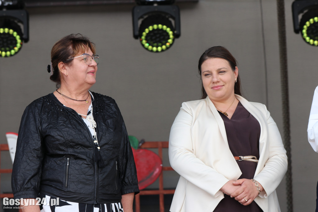 Dożynki Gminne na rynku w Pogorzeli