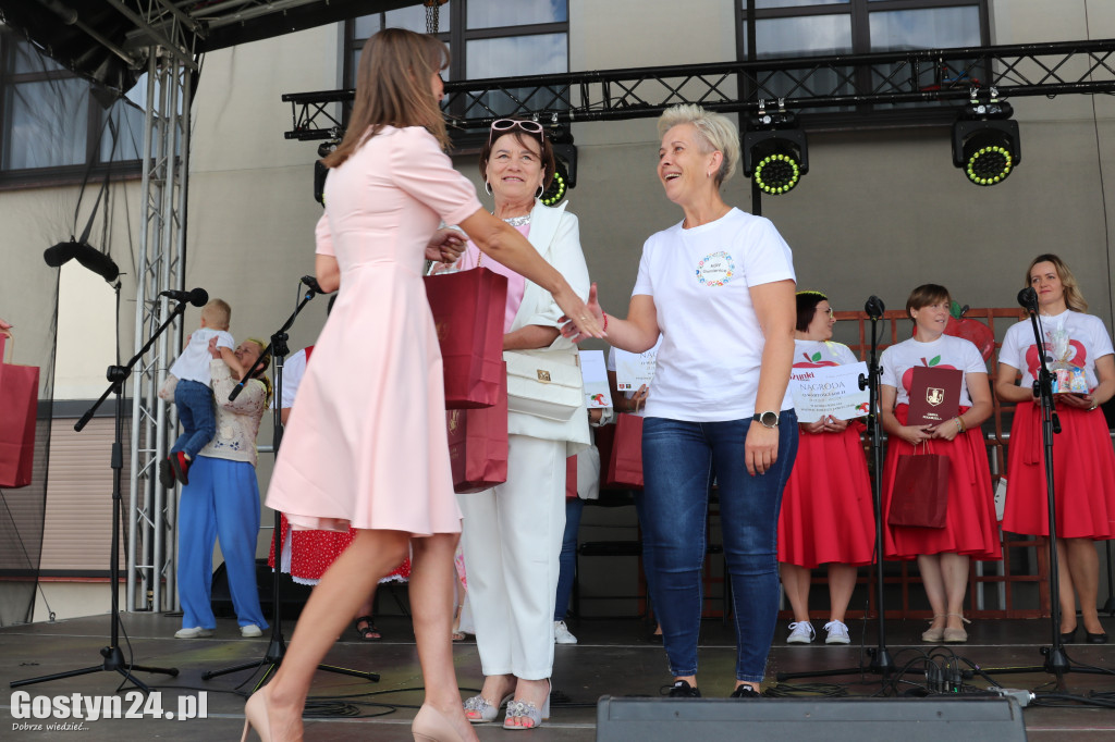 Dożynki Gminne na rynku w Pogorzeli