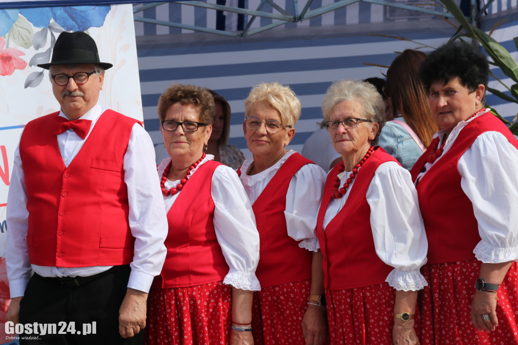 Dożynki Gminne na rynku w Pogorzeli