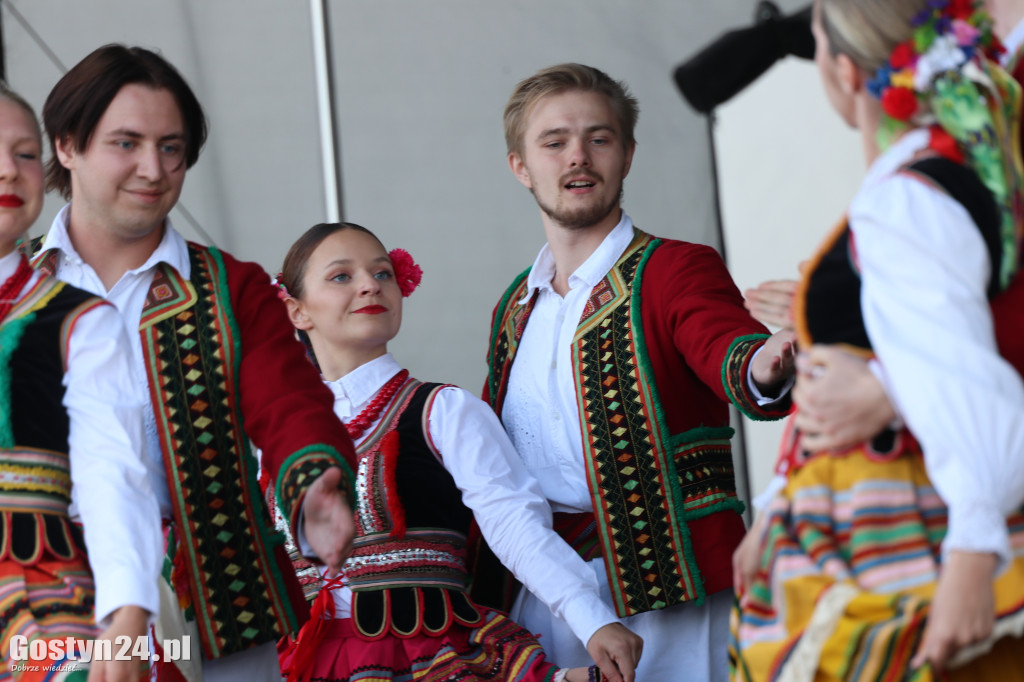 Dożynki Gminne na rynku w Pogorzeli