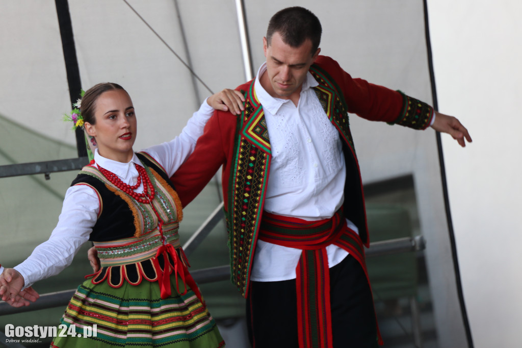 Dożynki Gminne na rynku w Pogorzeli