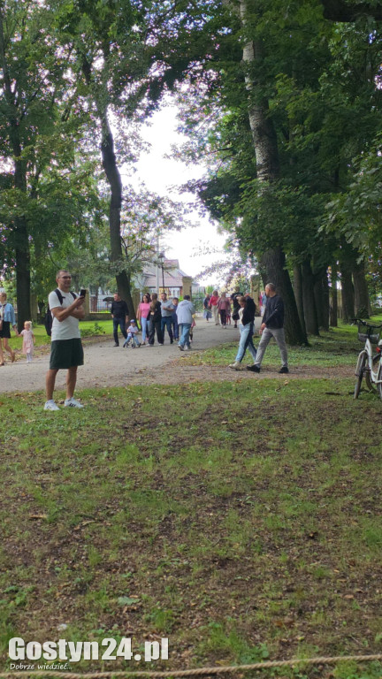 Imieniny Elżbiety w zamku w Rokosowie