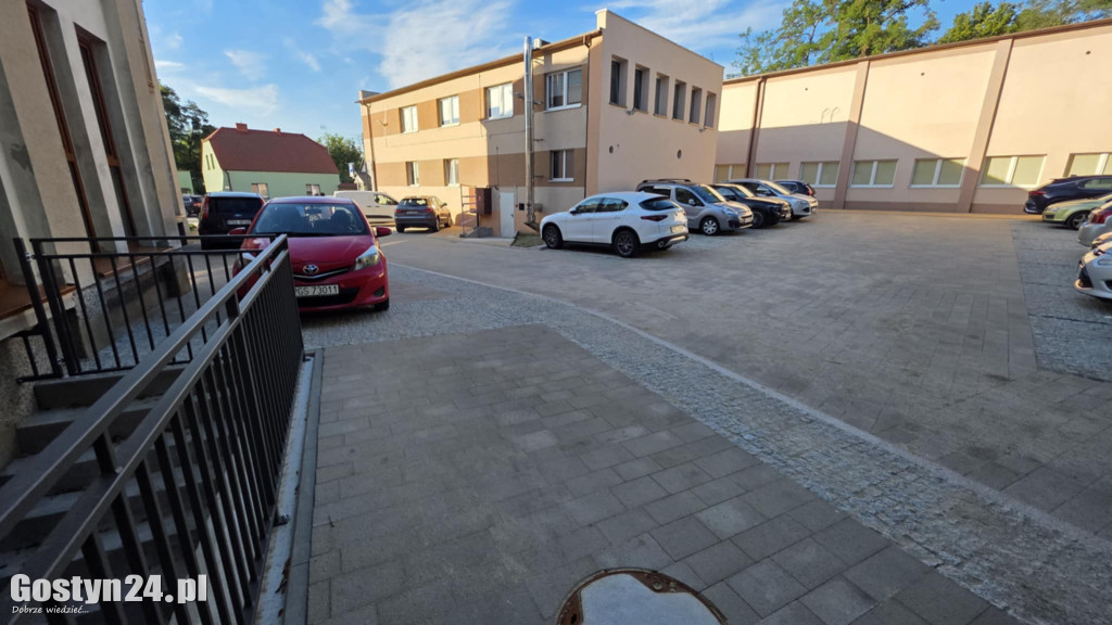 Nowe parkingi i modernizacja parku miejskiego w Gostyniu