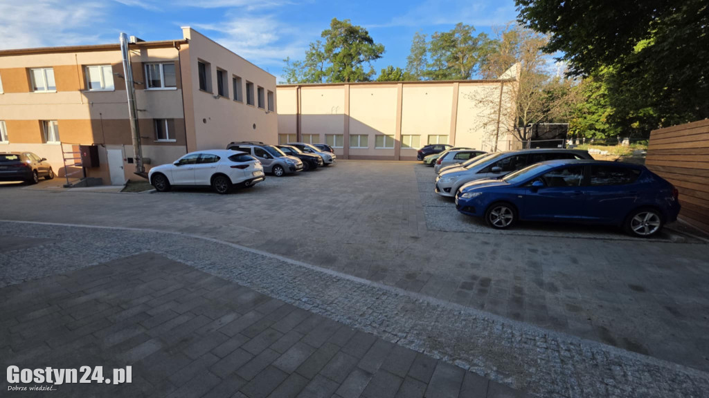 Nowe parkingi i modernizacja parku miejskiego w Gostyniu