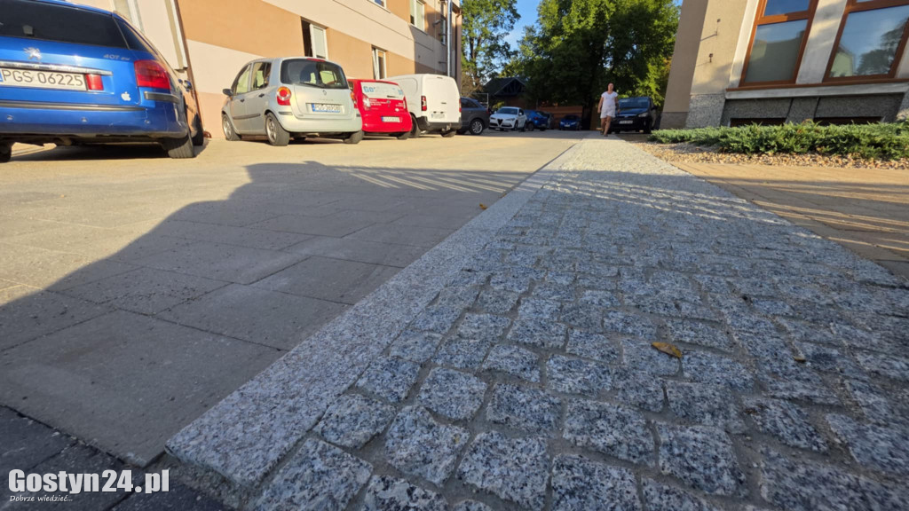 Nowe parkingi i modernizacja parku miejskiego w Gostyniu