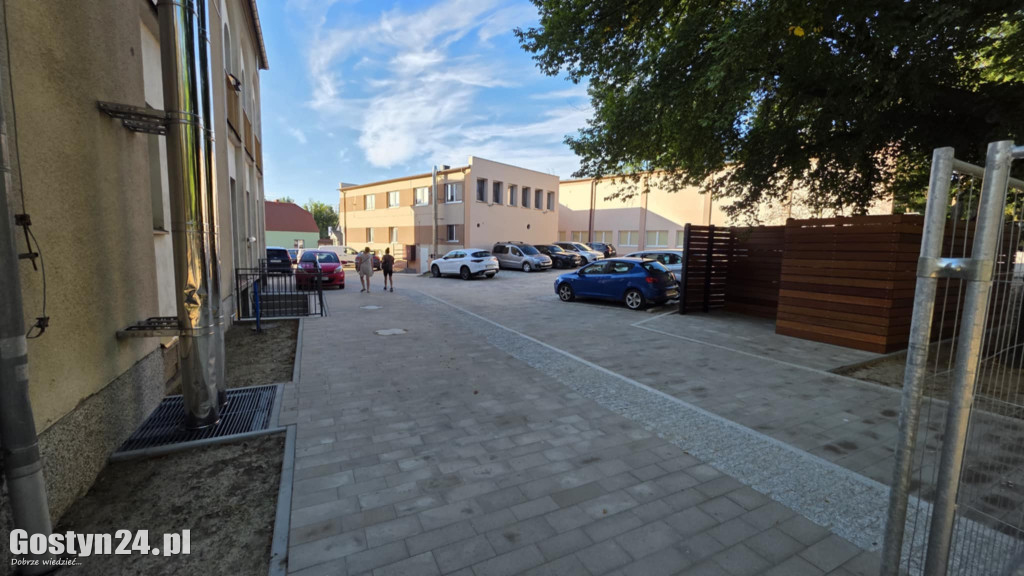 Nowe parkingi i modernizacja parku miejskiego w Gostyniu