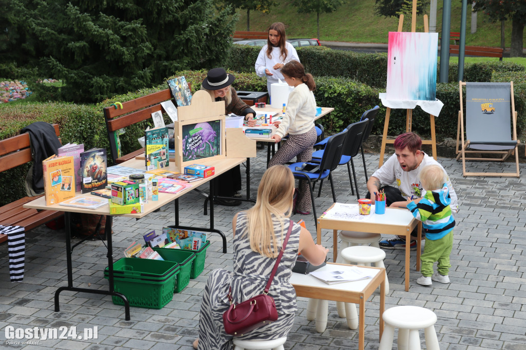 Piknik edukacyjny w ramach Kryminalnego Magla w GOK Hutnik