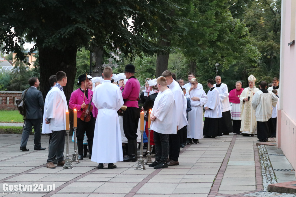 Poświecenie nowych organów w kościele w Krobi