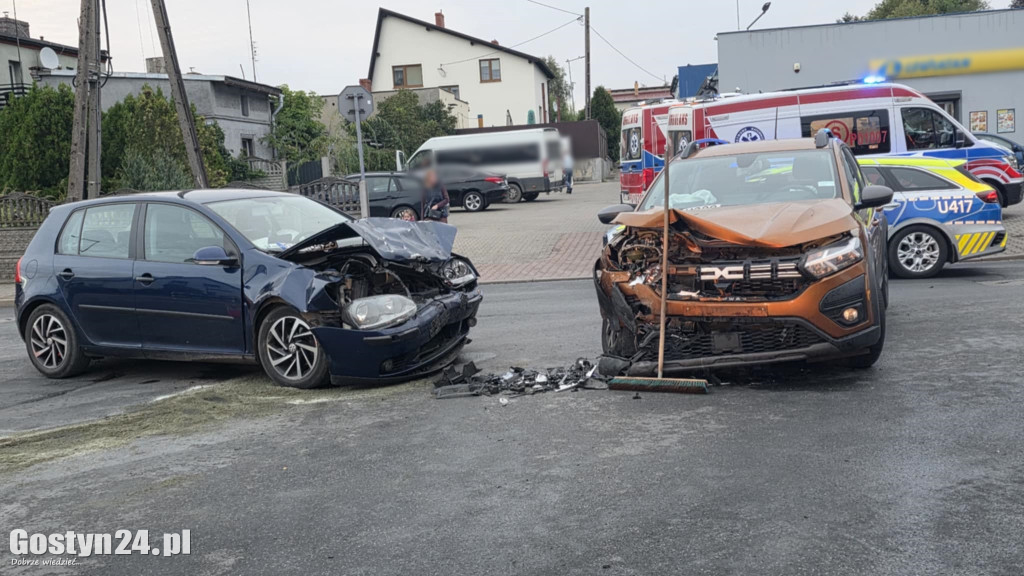 Poranny wypadek na gostyńskim skrzyżowaniu