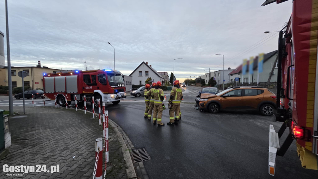 Poranny wypadek na gostyńskim skrzyżowaniu