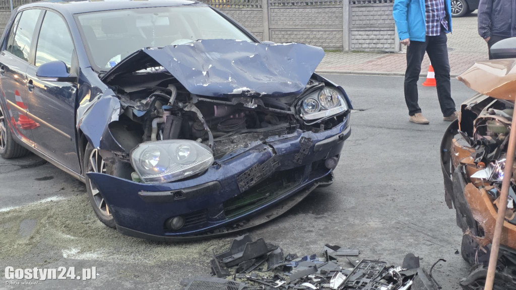 Poranny wypadek na gostyńskim skrzyżowaniu