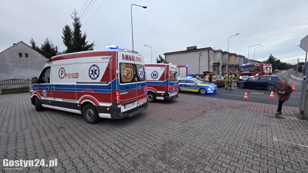 Poranny wypadek na gostyńskim skrzyżowaniu