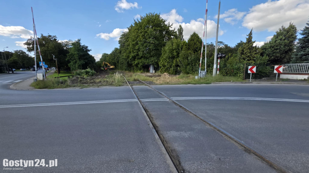 Trwa rozbiórka nieczynnego torowiska i porządki w Gostyniu