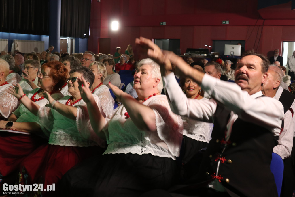 IV Przegląd Piosenki Senioralnej w GOK Hutnik