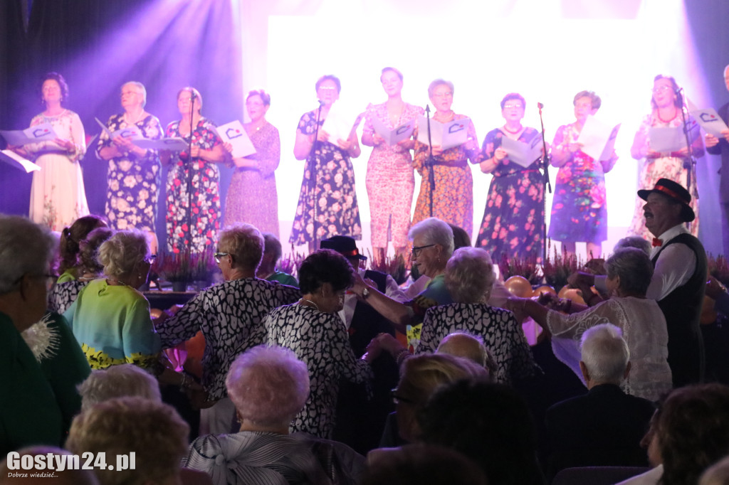 IV Przegląd Piosenki Senioralnej w GOK Hutnik