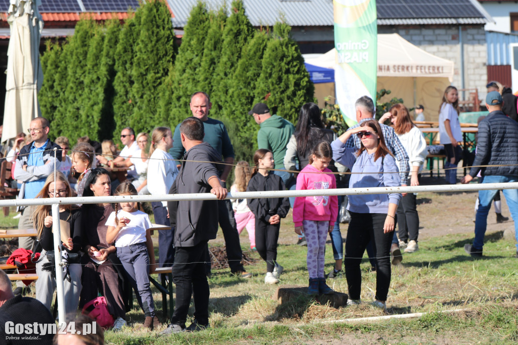 Impreza sąsiedzka w Stajni Dąbrowscy w Smogorzewie