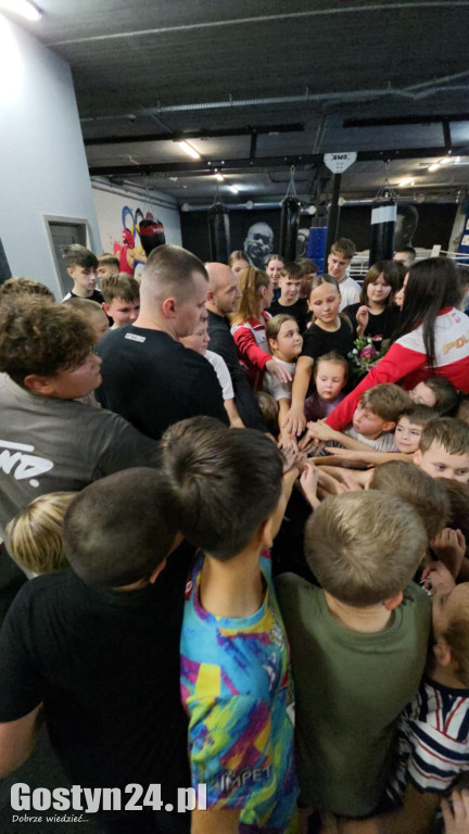 Powitanie Mai Hoffmann i jej trenerki w SWG