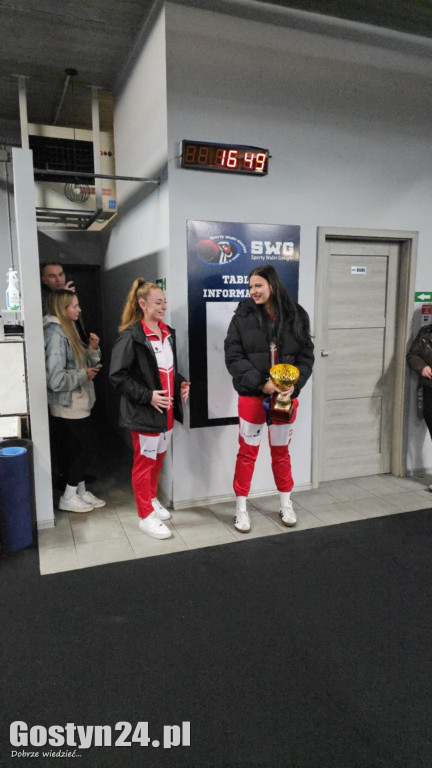 Powitanie Mai Hoffmann i jej trenerki w SWG