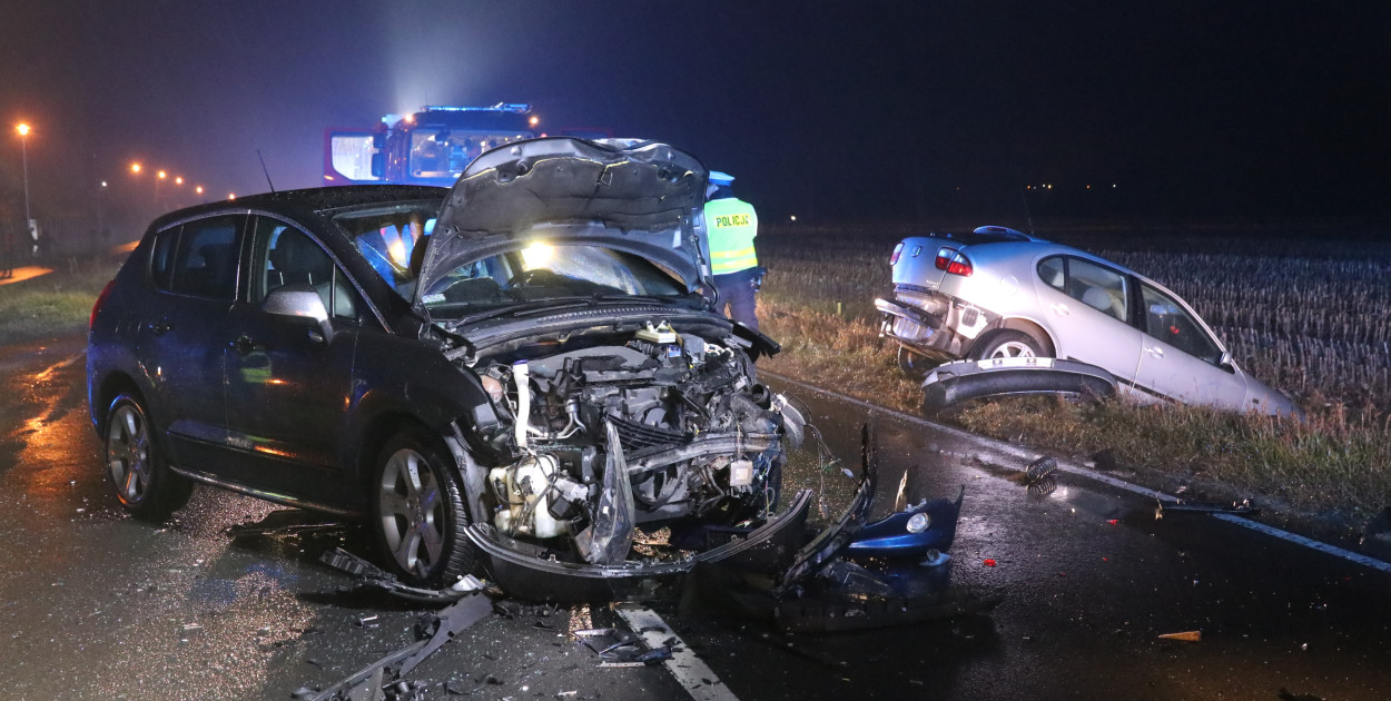 Trzy samochody zderzyły się na DK12 pod Gostyniem