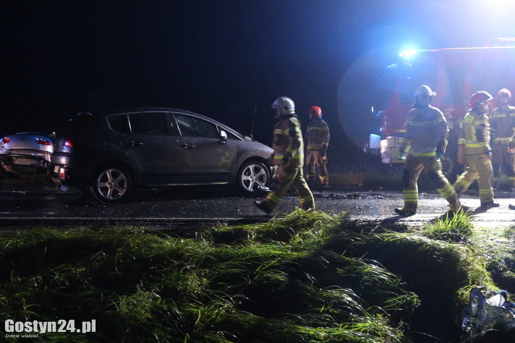 Trzy samochody zderzyły się na DK12 pod Gostyniem